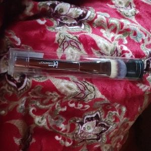 It Cosmetics  Foundation Brush